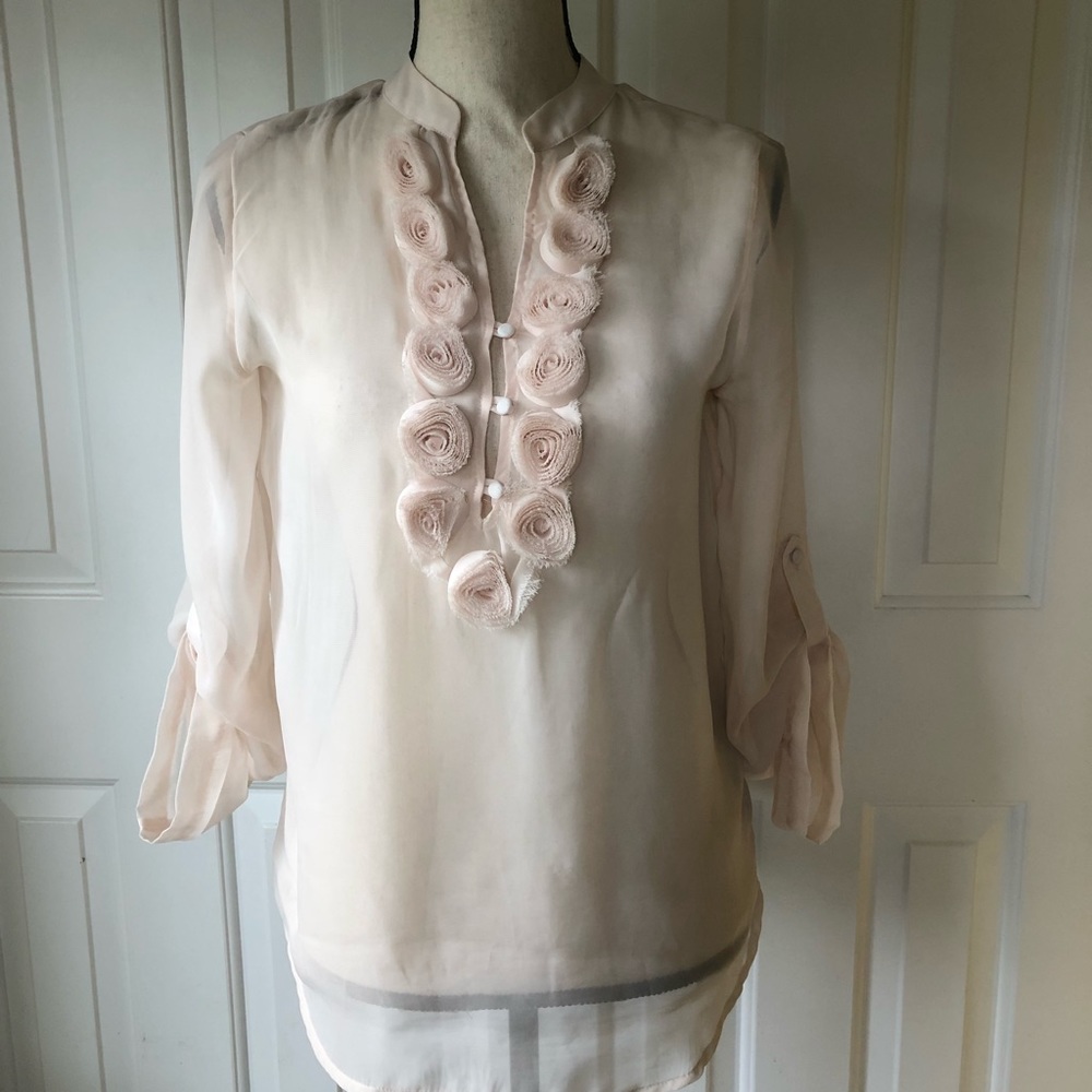💘Beautiful Lauren Conrad Sheer Top💘